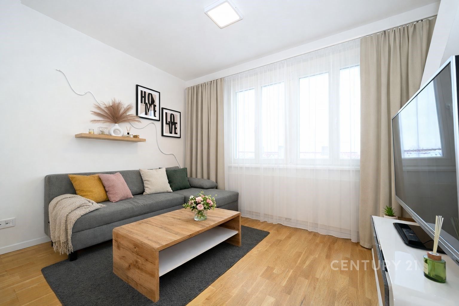 Prodej byt 1+kk - Viklefova, Praha, 50 m²