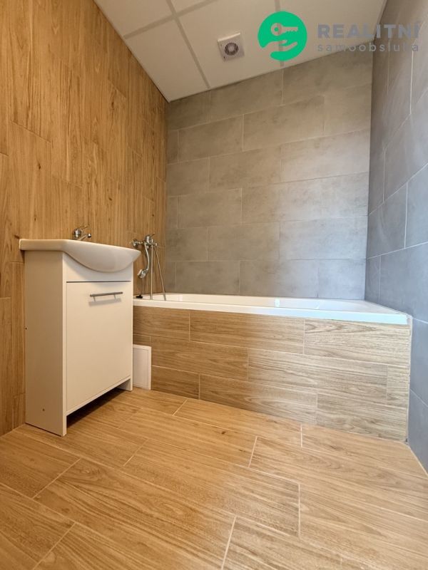 2+1, Chomutov, 61 m²