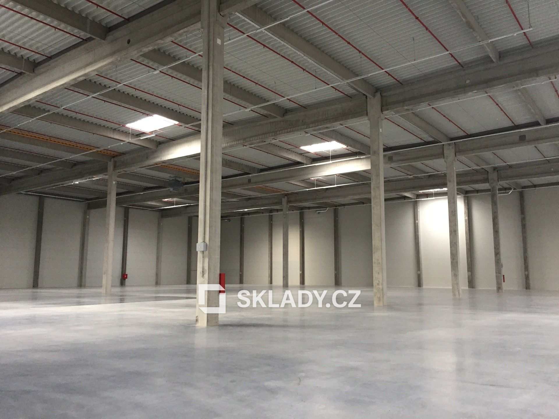 Sklady, Praha Horní Počernice, 1 700 m² - 2