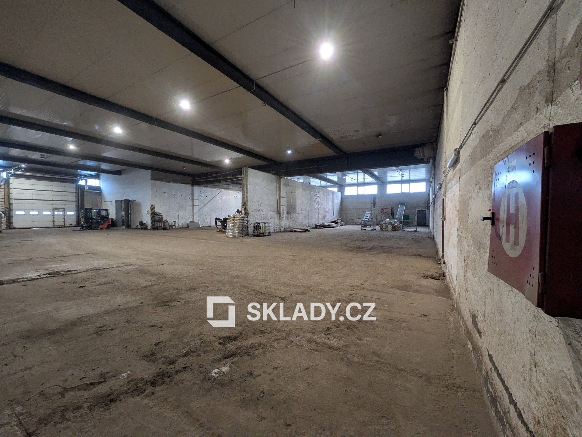 Sklady, Ústí nad Labem, 890 m² - 2