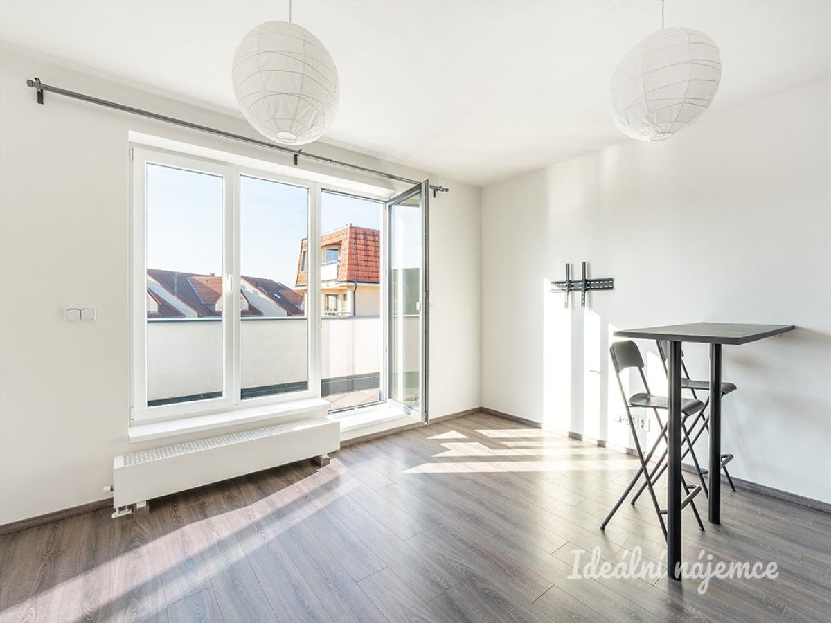 1+kk, Pod Zahrady, Přezletice, 36 m²