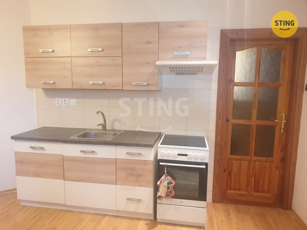 Pronájem byt 2+kk - Kosmákova, Přerov I-Město, 37 m² - 2