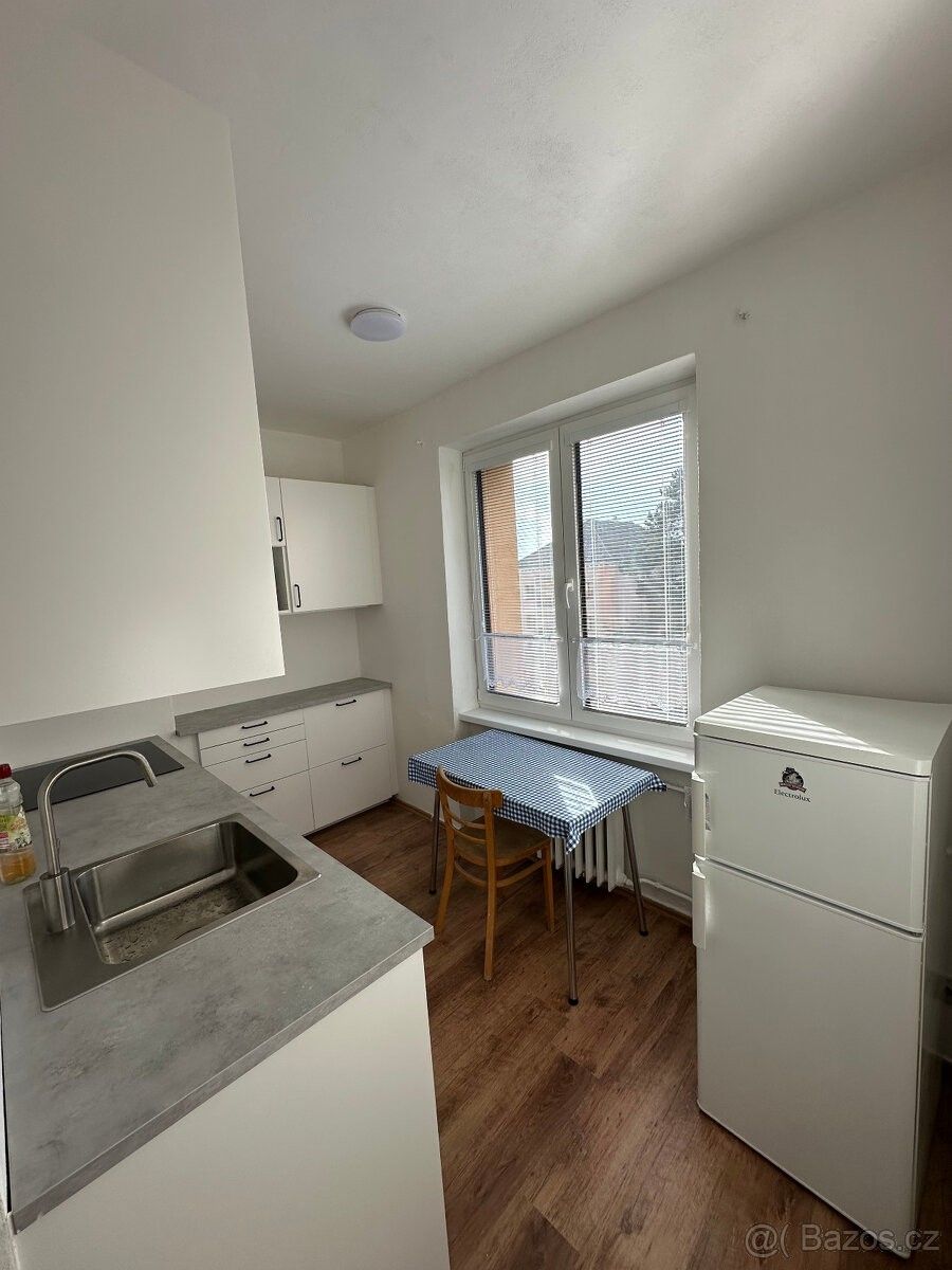 Pronájem byt - Žďár nad Sázavou, 591 01