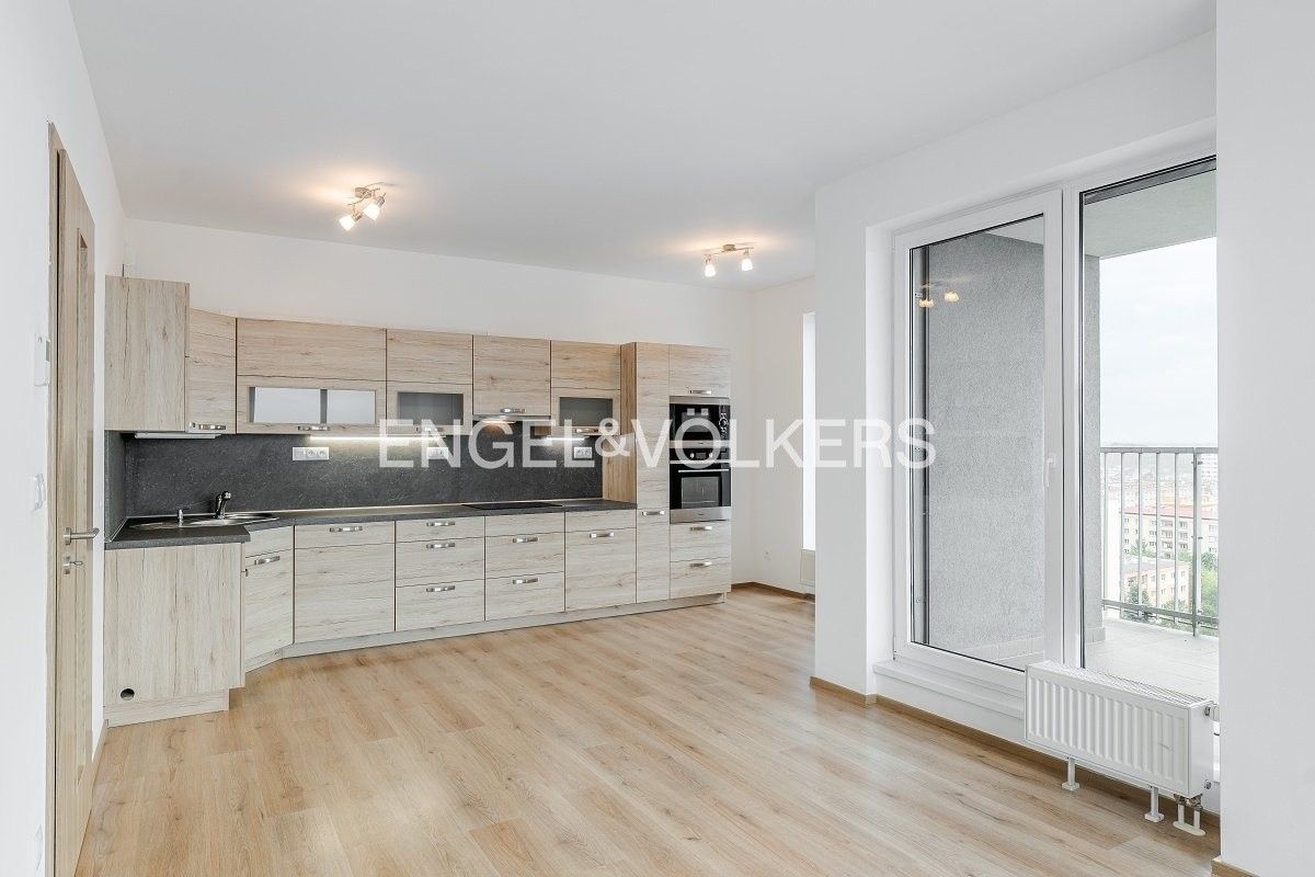 Pronájem byt 2+kk - Nad úžlabinou, Praha, 60 m²