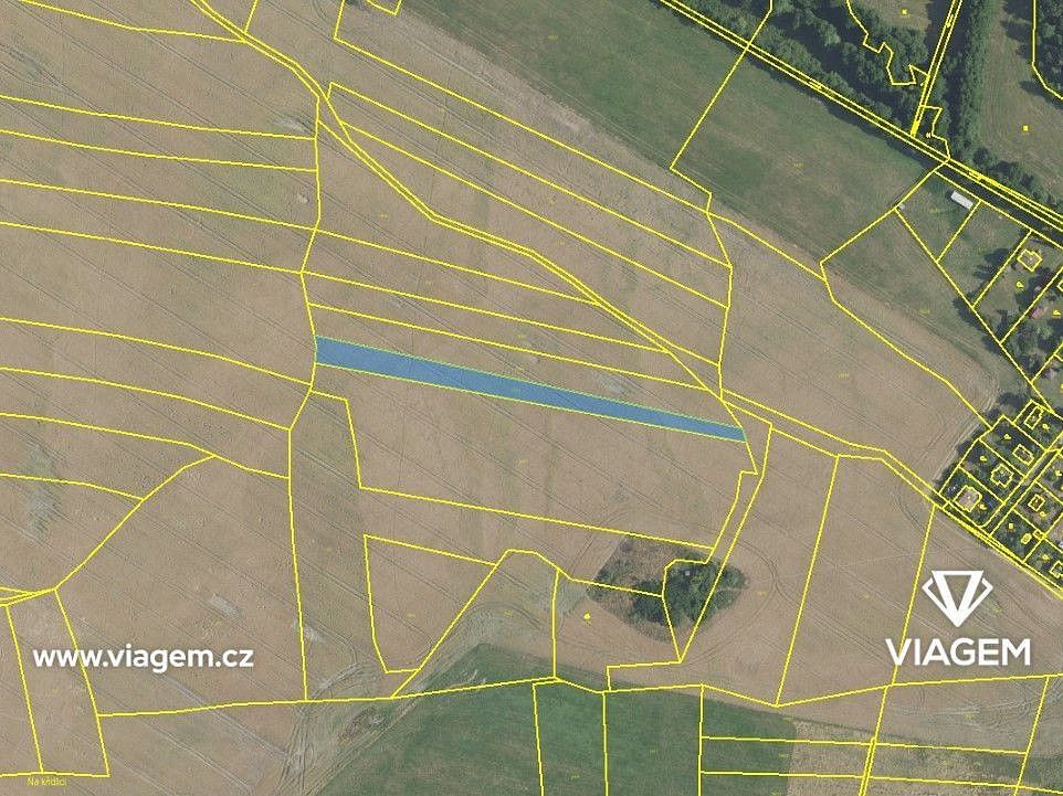 Zemědělský pozemek, 1 085 m²