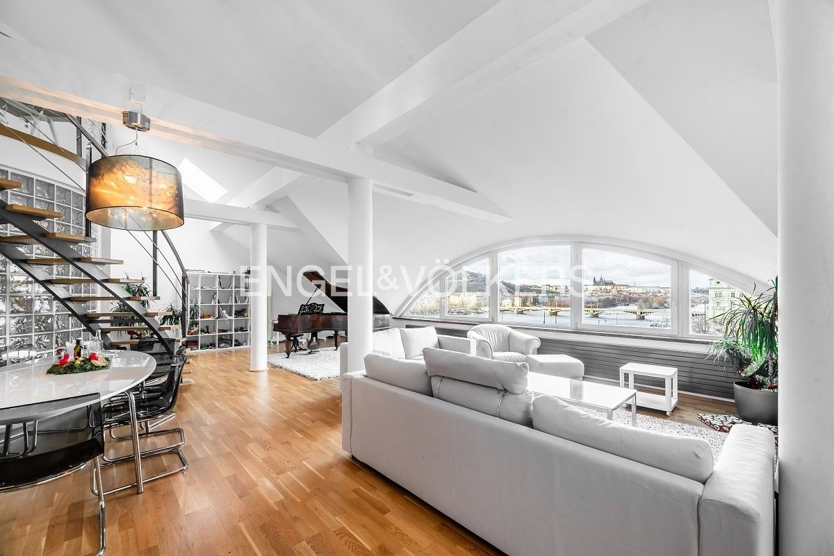 Byty, Dřevná, Praha, 250 m²