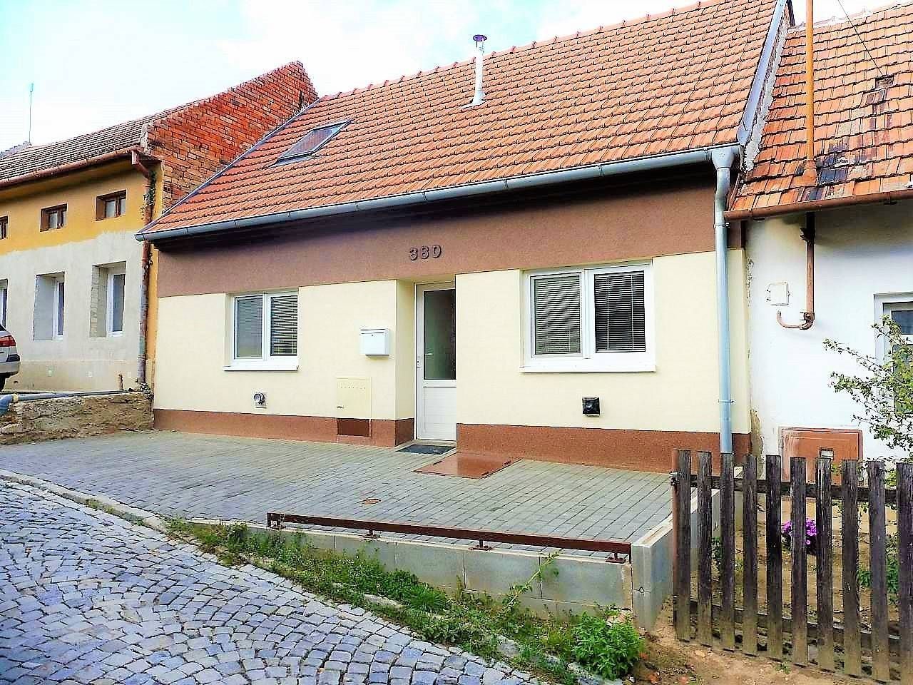 Chaty, Čejkovice, Jihomoravský kraj - 1