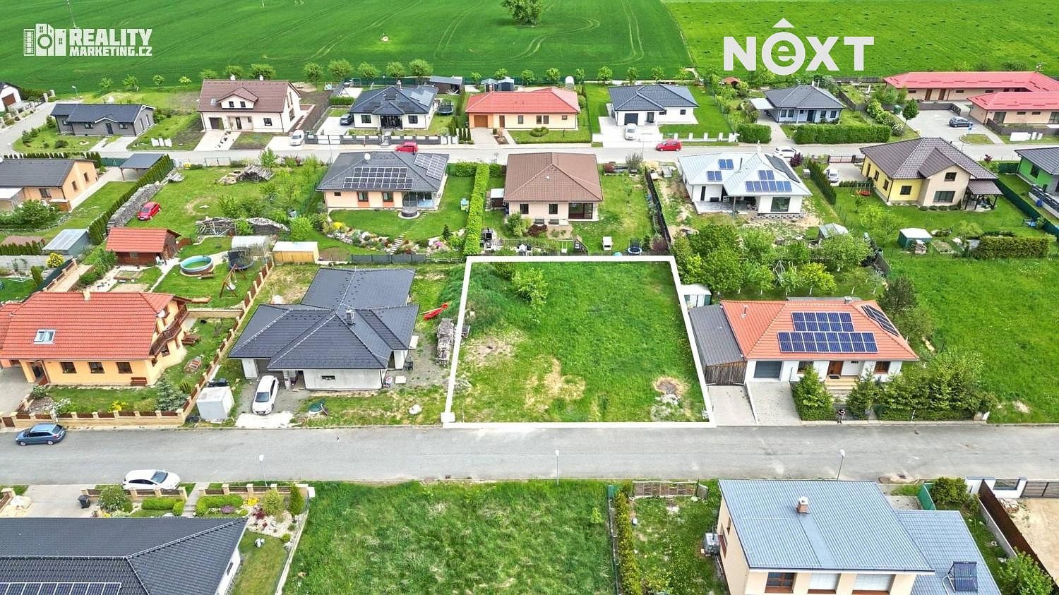 Pozemek pro bydlení, 738 m²