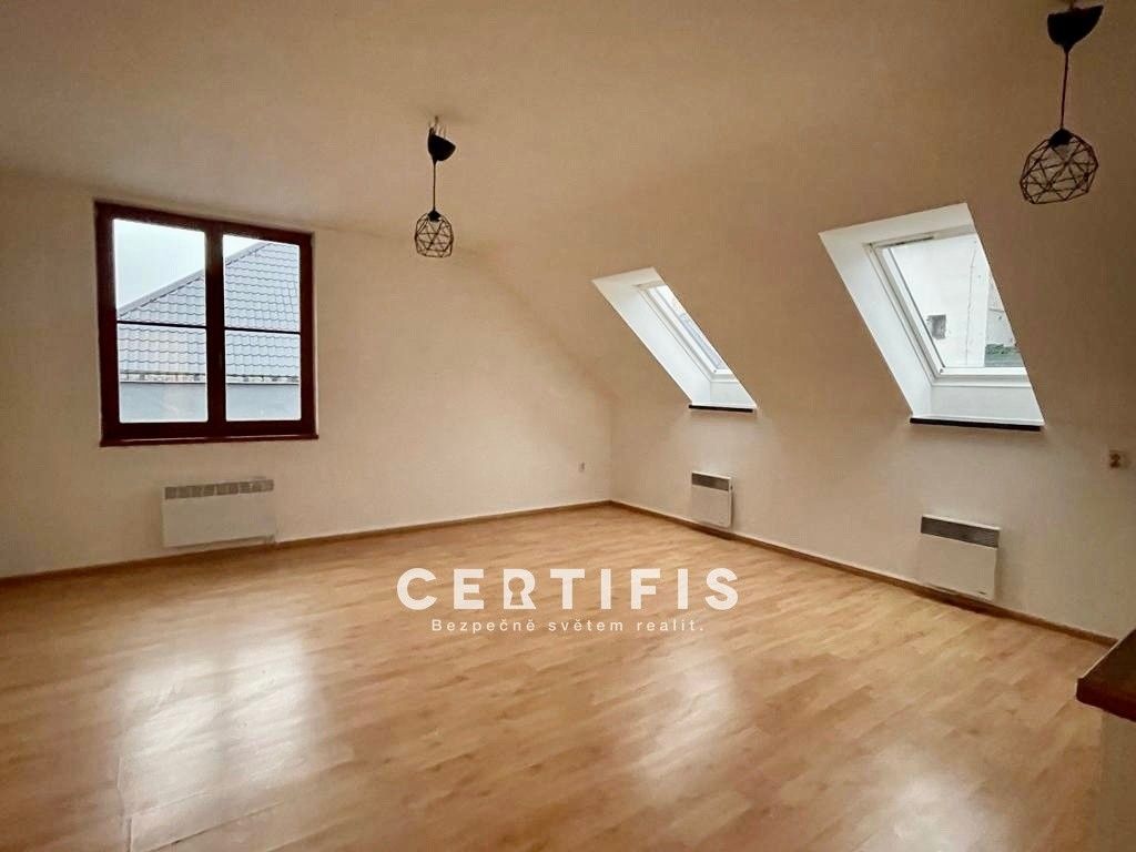 Pronájem byt 1+kk - Ostravská, Frýdek-Místek, 40 m²