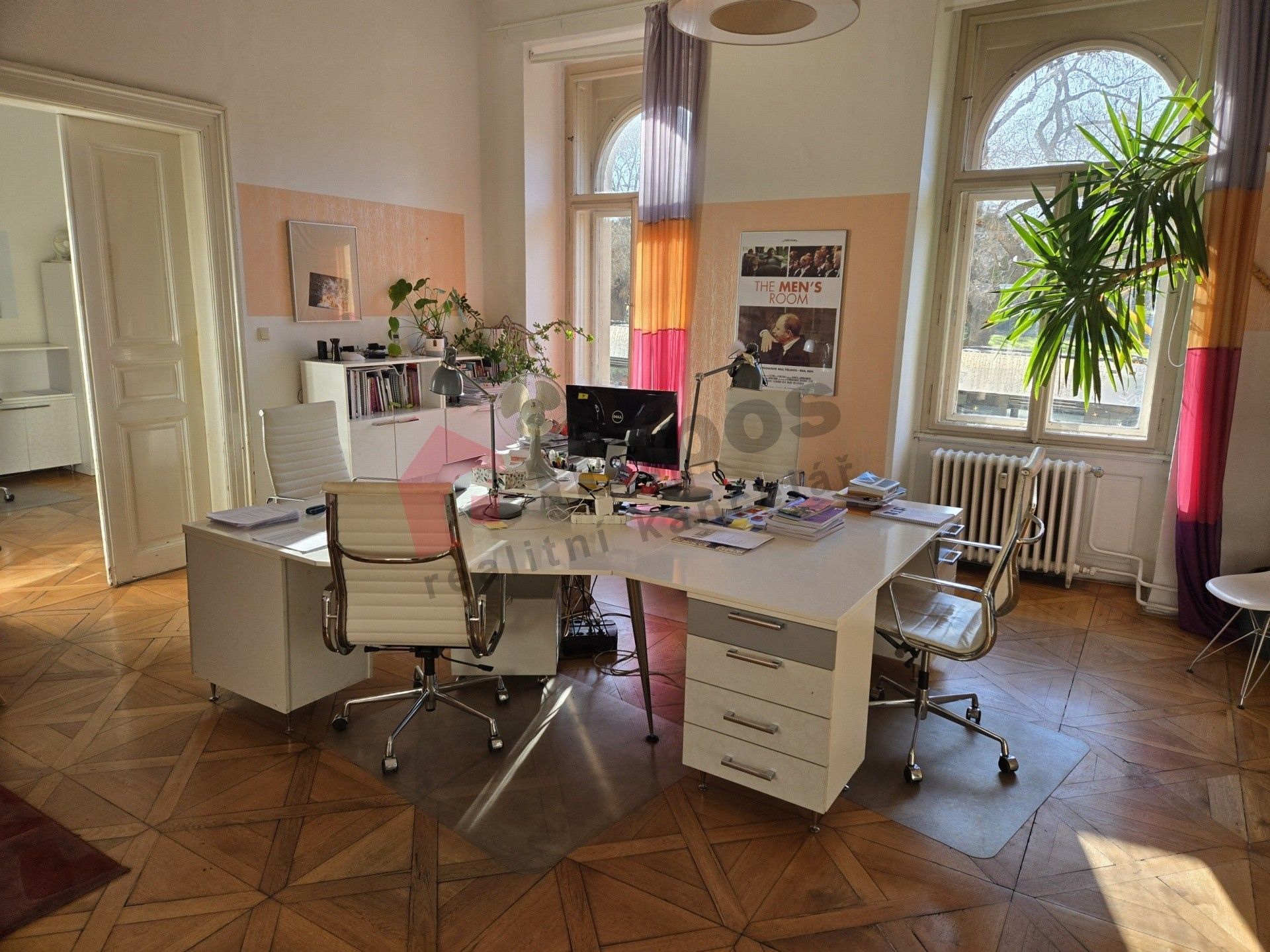 Pronájem kancelář - Bolzanova, Praha, 66 m²