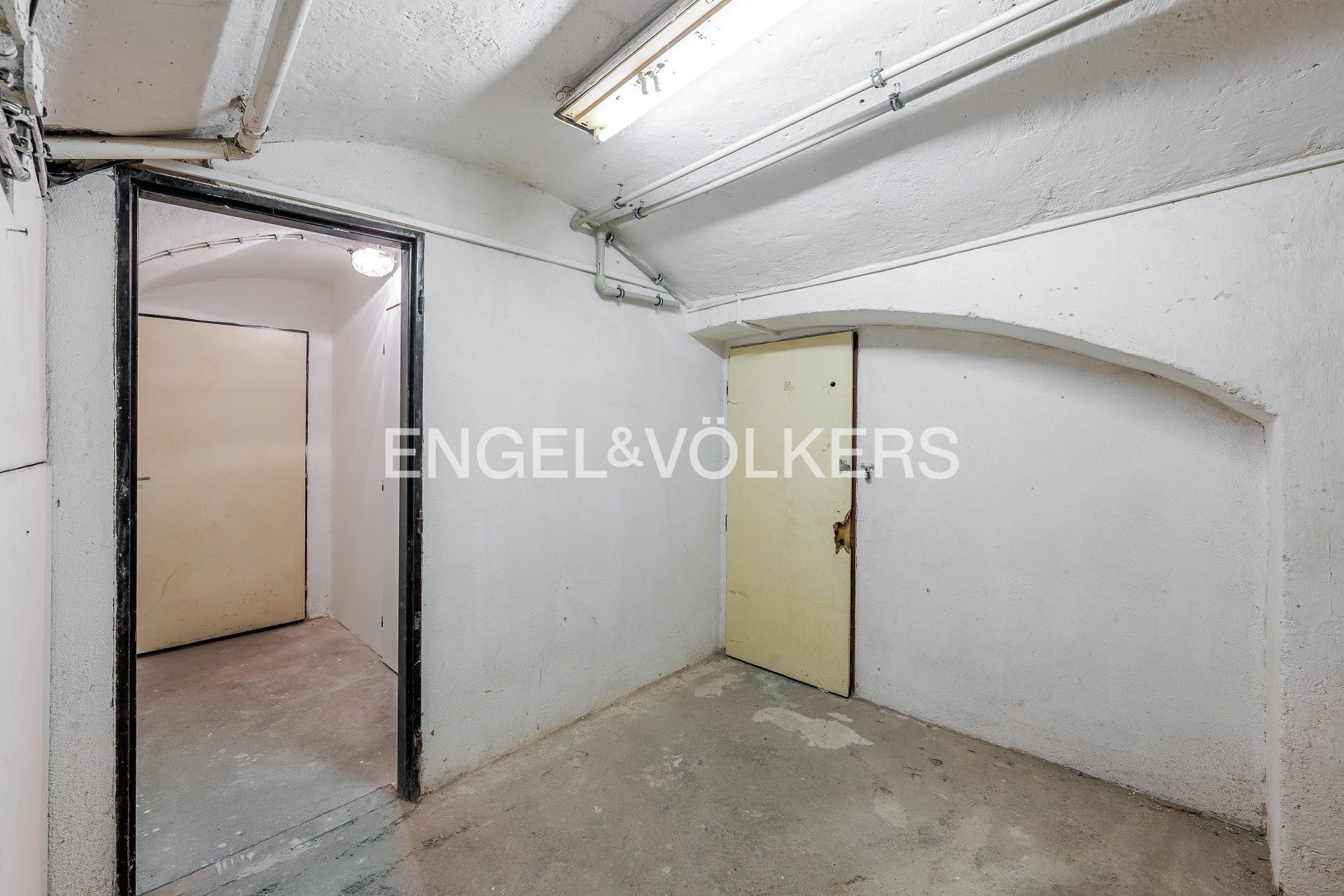 Sklad · 80 m² · Ostrovského 1332, Praha Smíchov - 4