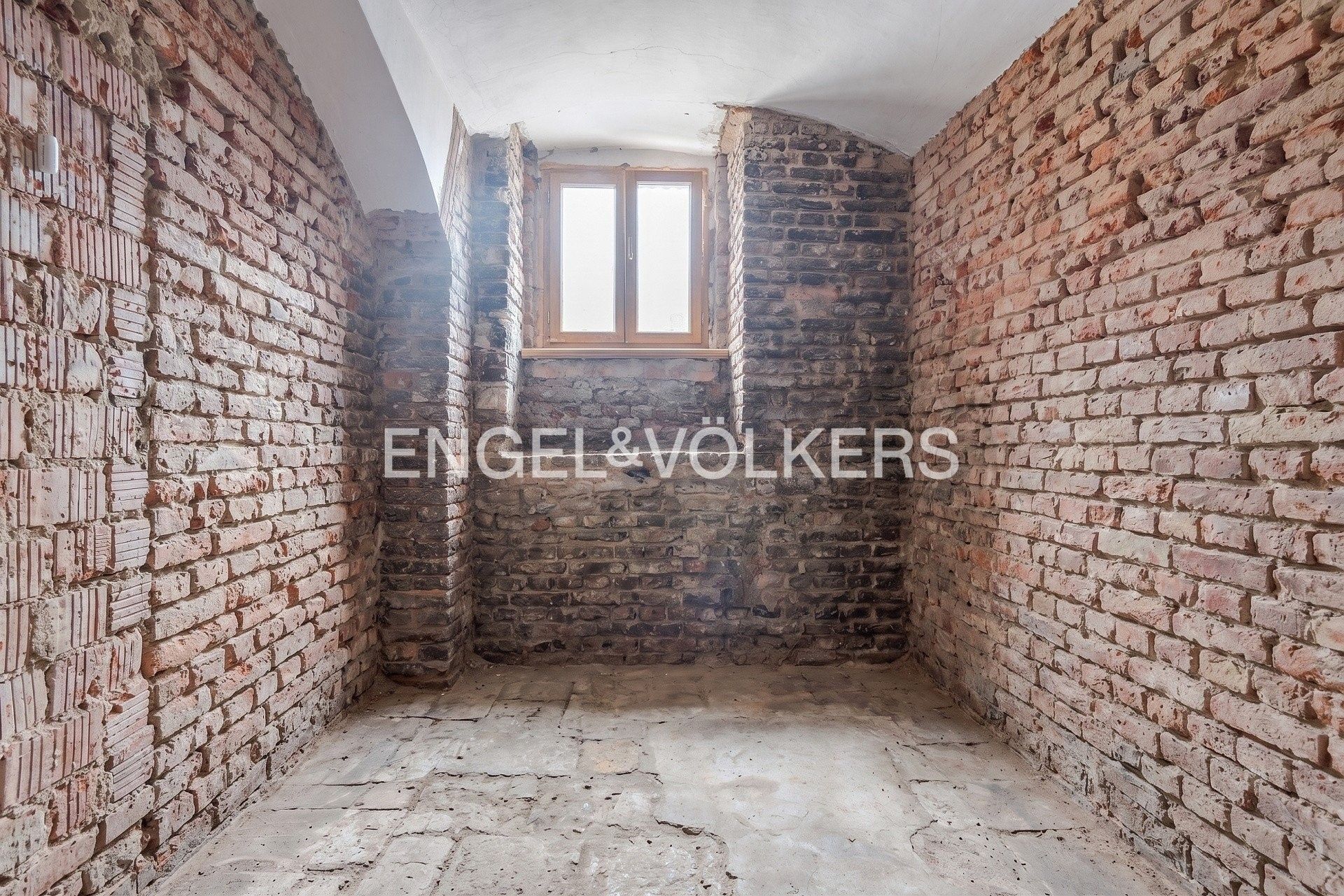 Sklad · 115 m² · Kostnické náměstí 776, Praha Žižkov - 3