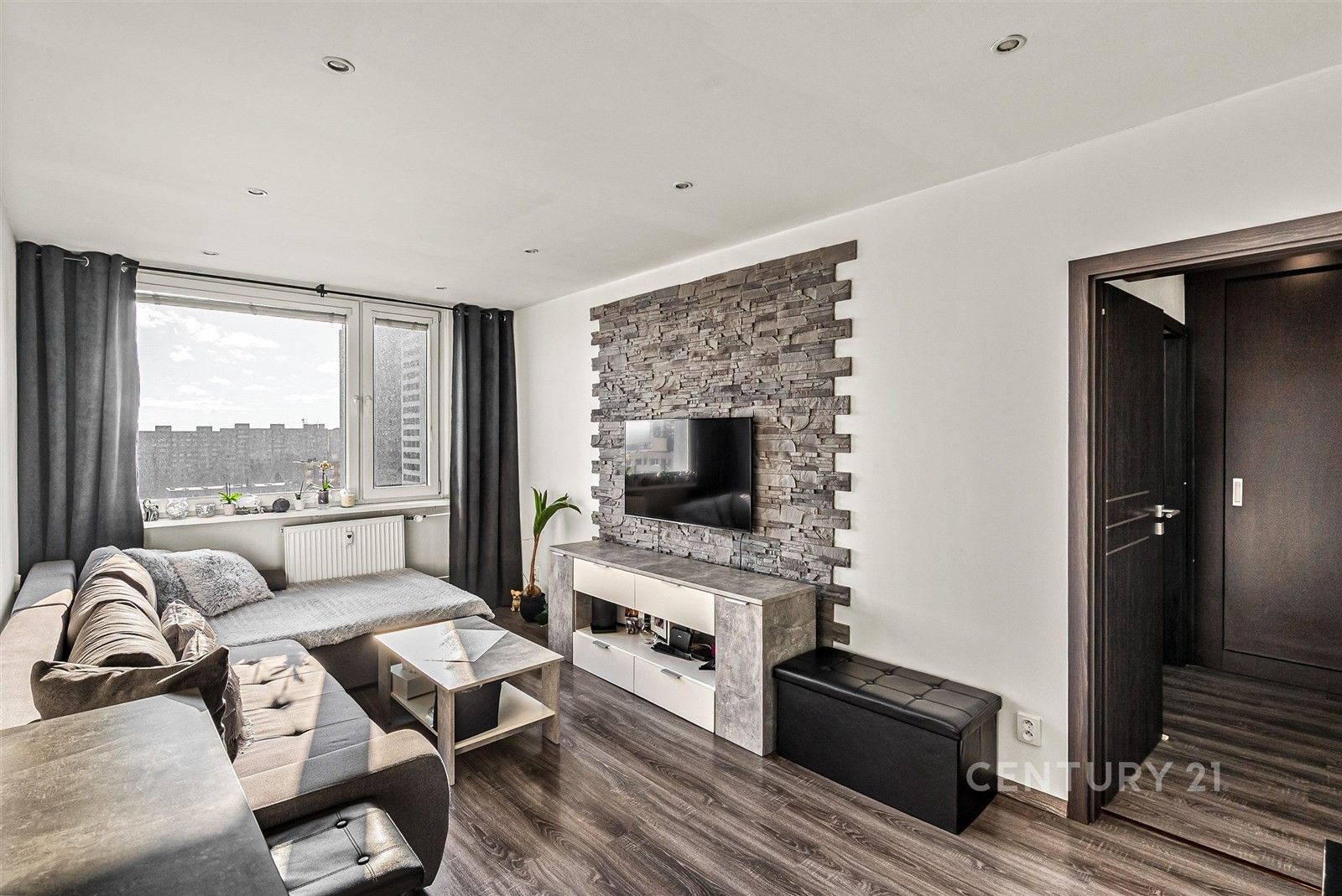 2+kk, Křejpského, Praha, 42 m²