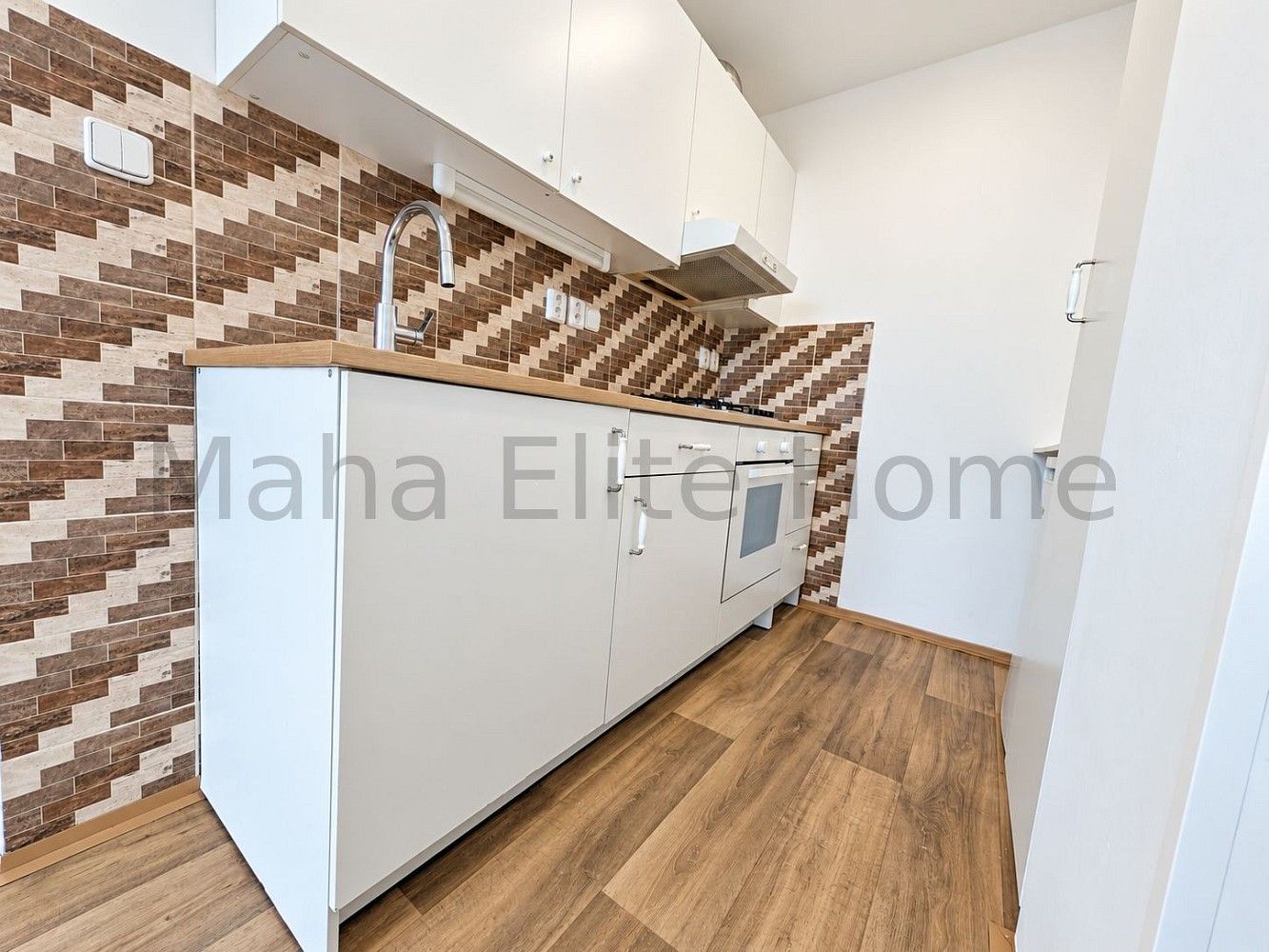 Prodej byt 2+kk - Praha - Háje, okres Praha 11, Hlavní město Praha, 43 m² - 2