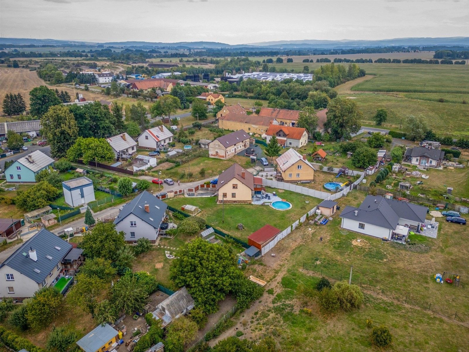 Rodinné domy, Jindřichov, Cheb, 230 m²