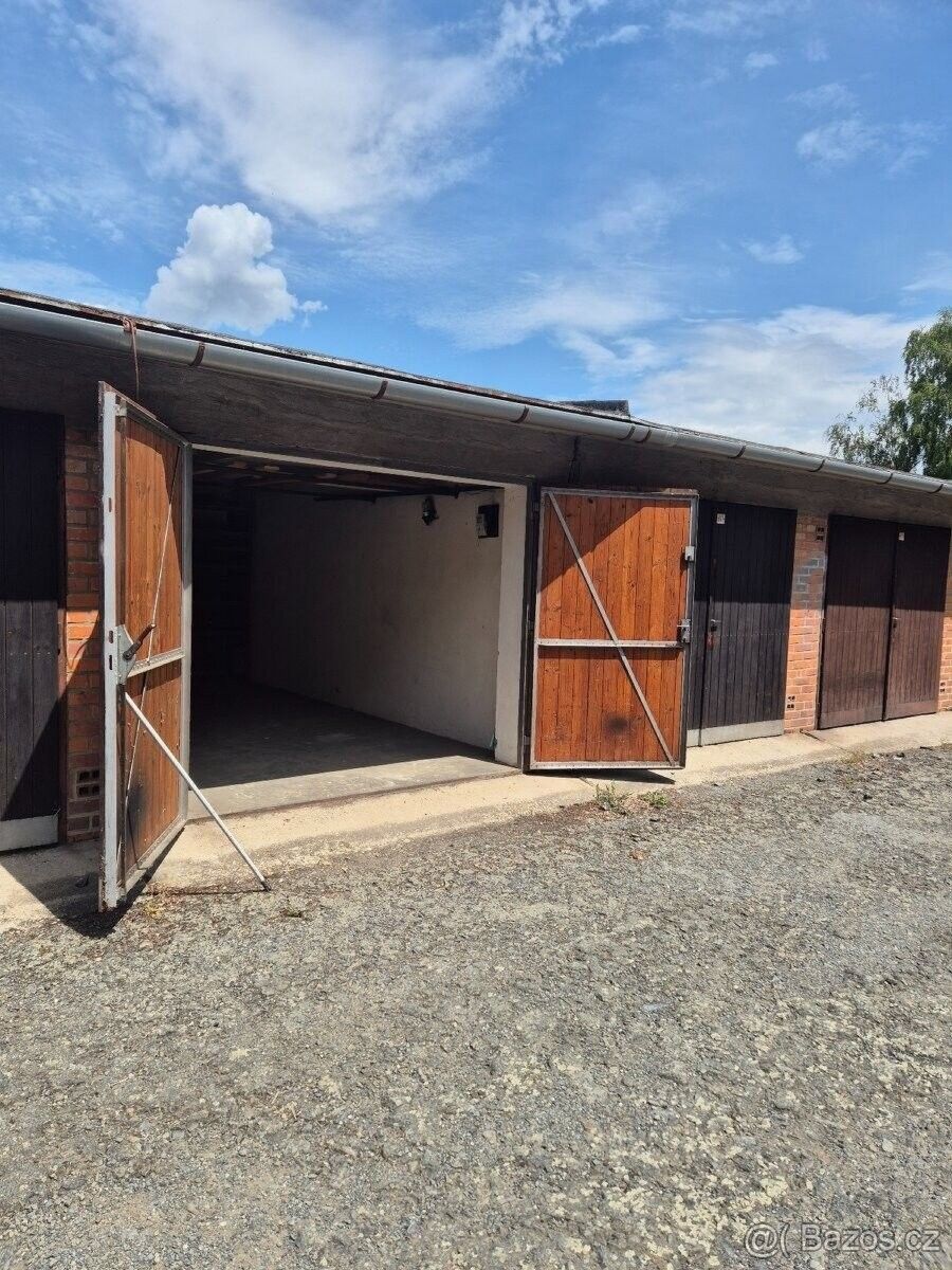 Garáže, Zlín, 760 01