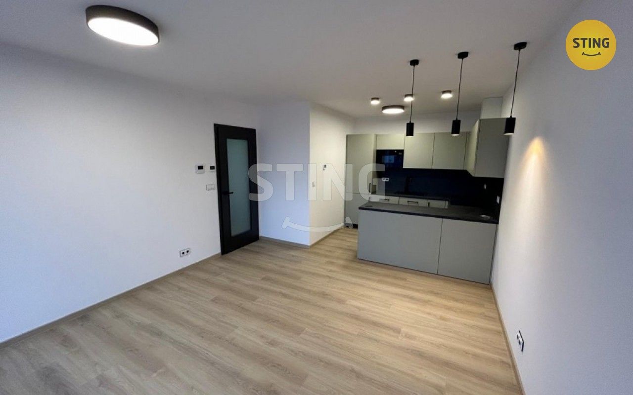 2+kk, Husova, Pardubice, 56 m²