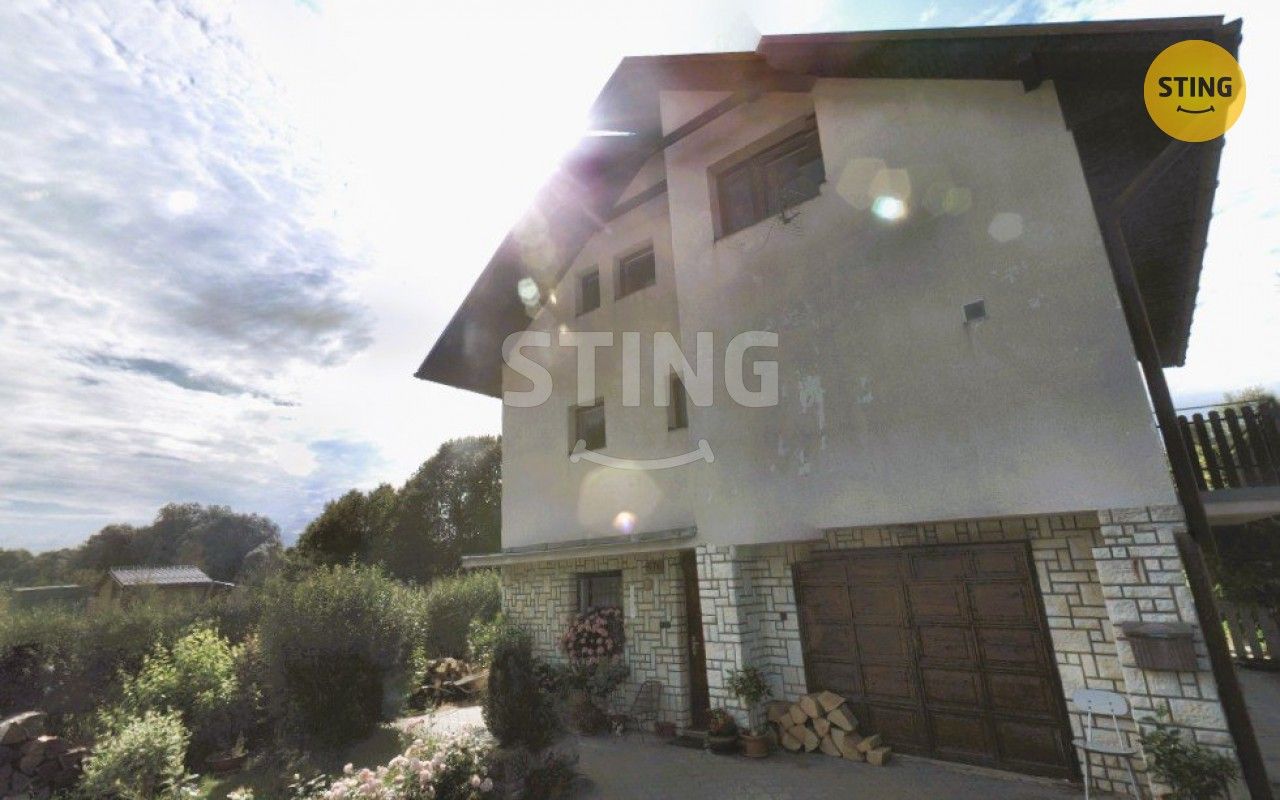 Rodinné domy, Huslenky, 172 m²