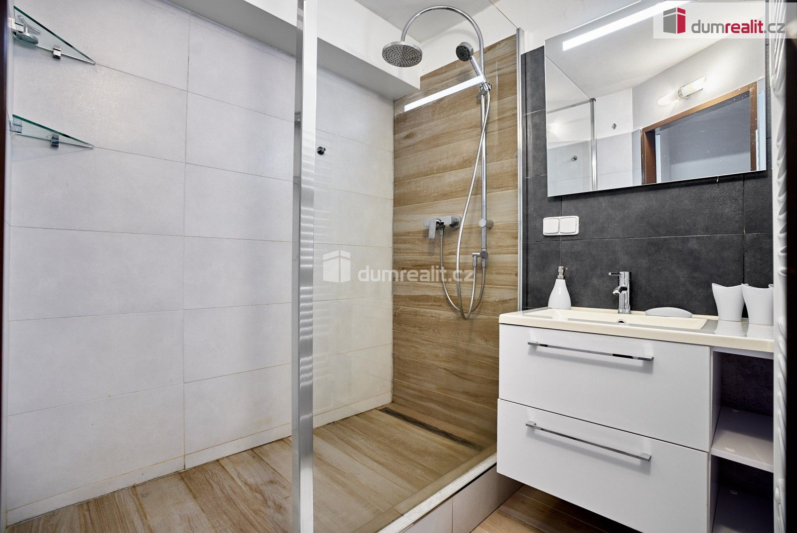 Prodej rodinný dům - Karlovarská, Nejdek, 280 m² - 5