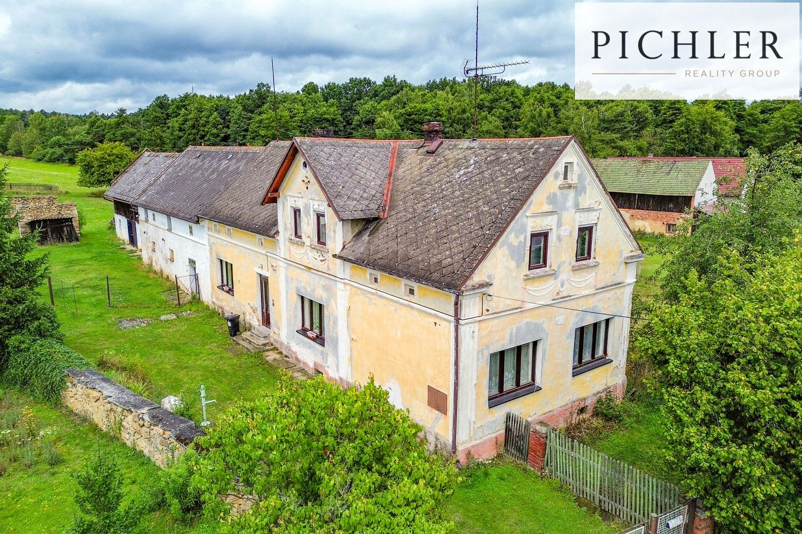 Rodinné domy, Zahrádka Hůrky, 417 m²