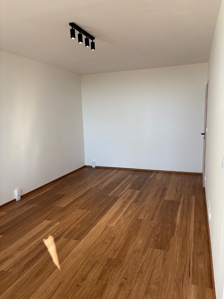 Byt 2+kk · 60 m² · Praha - Kobylisy, okres Praha 8, Hlavní město Praha - 4