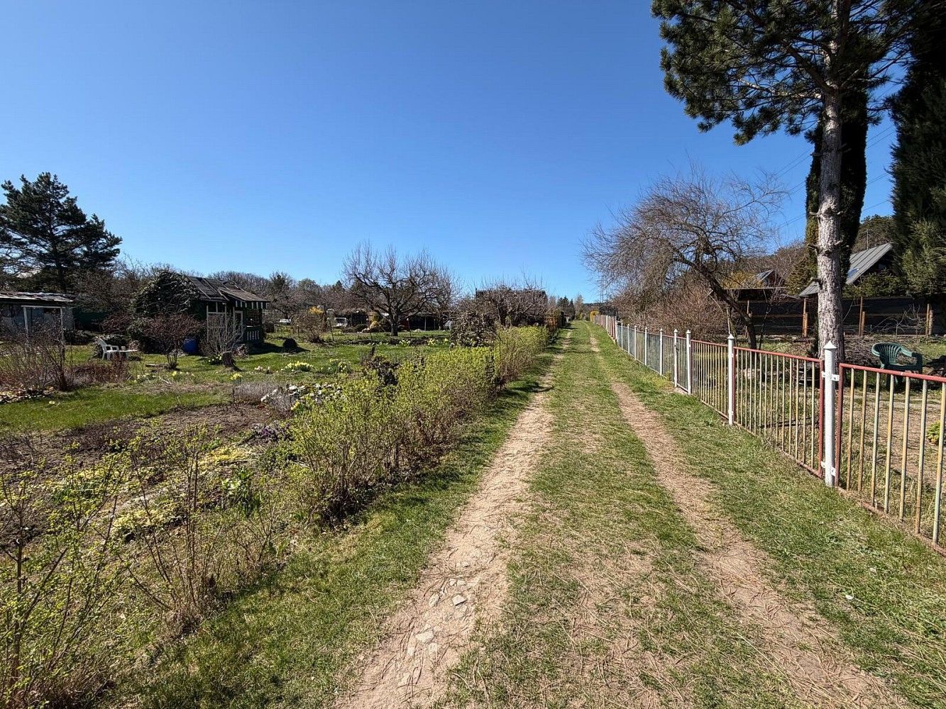 Zahrada · Chomutov, Ústecký kraj - 3