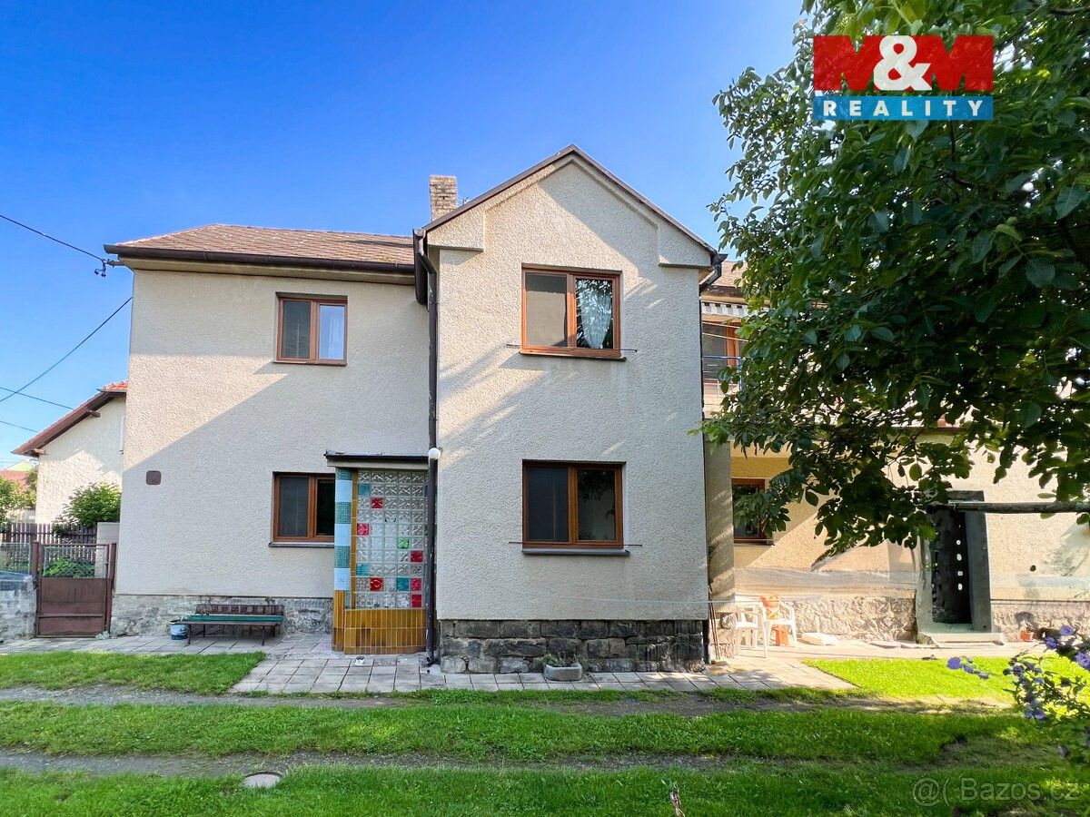 Prodej rodinný dům - Chlumy, 335 01