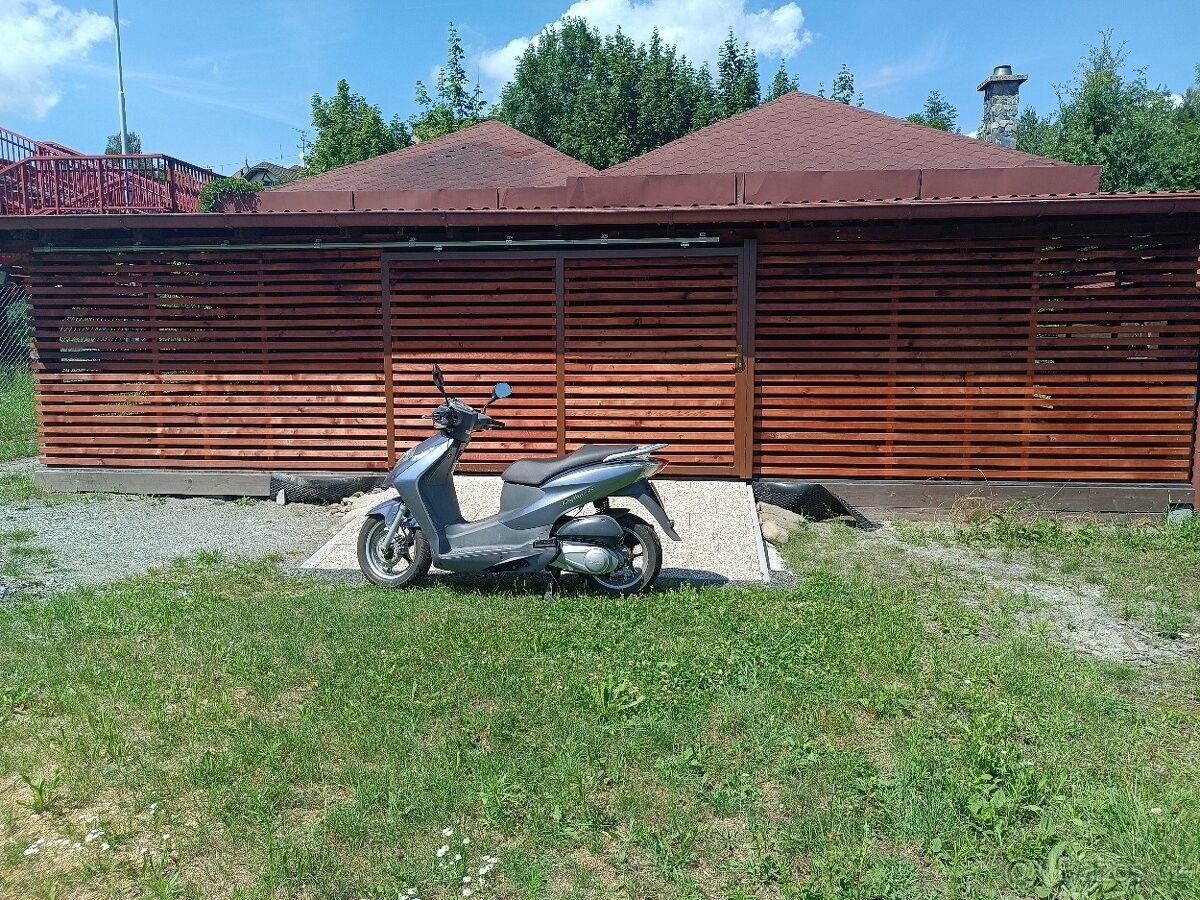 Garáže, Frýdek-Místek, 738 01