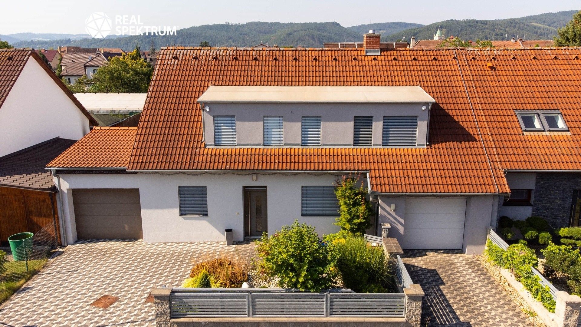 Rodinné domy, Na Honech, Tišnov, 279 m²