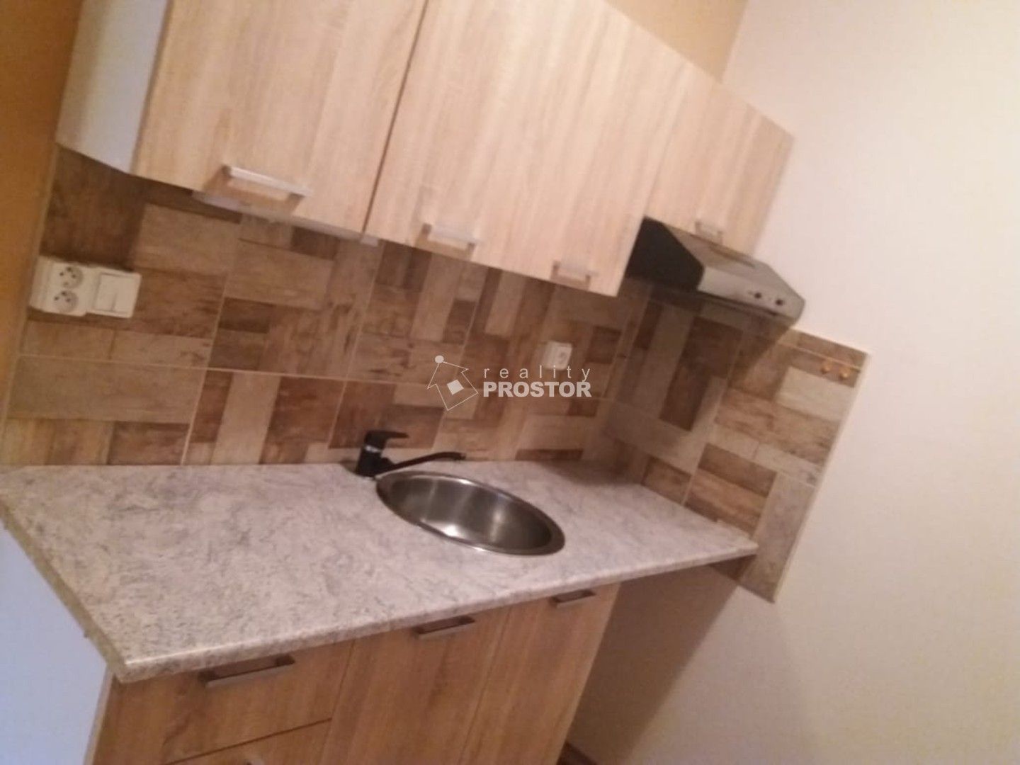 Prodej byt 1+kk - Žežická, Ústí nad Labem, 32 m²