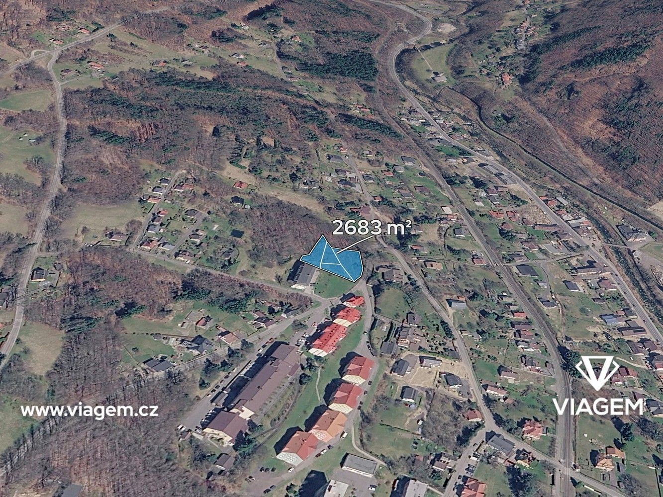 Les, 2 235 m²