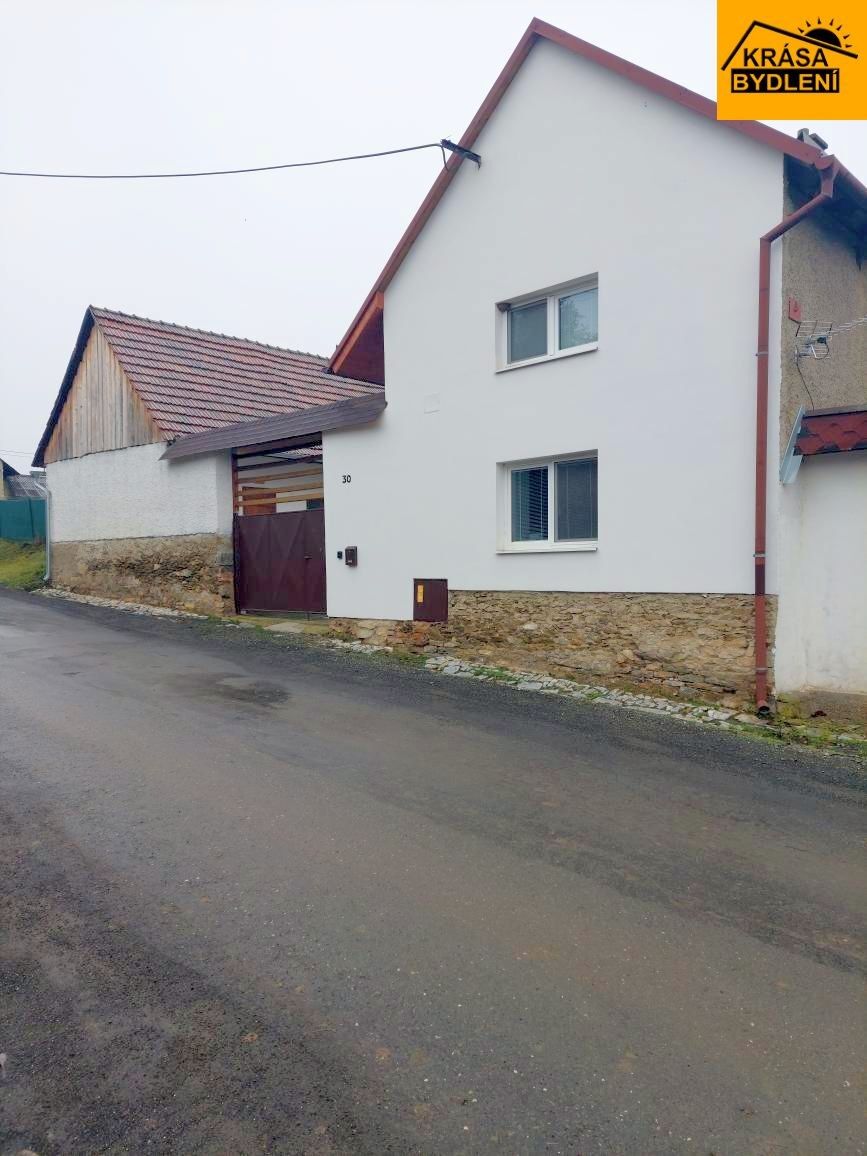 Rodinné domy, Hradečná, Bílá Lhota, 250 m²