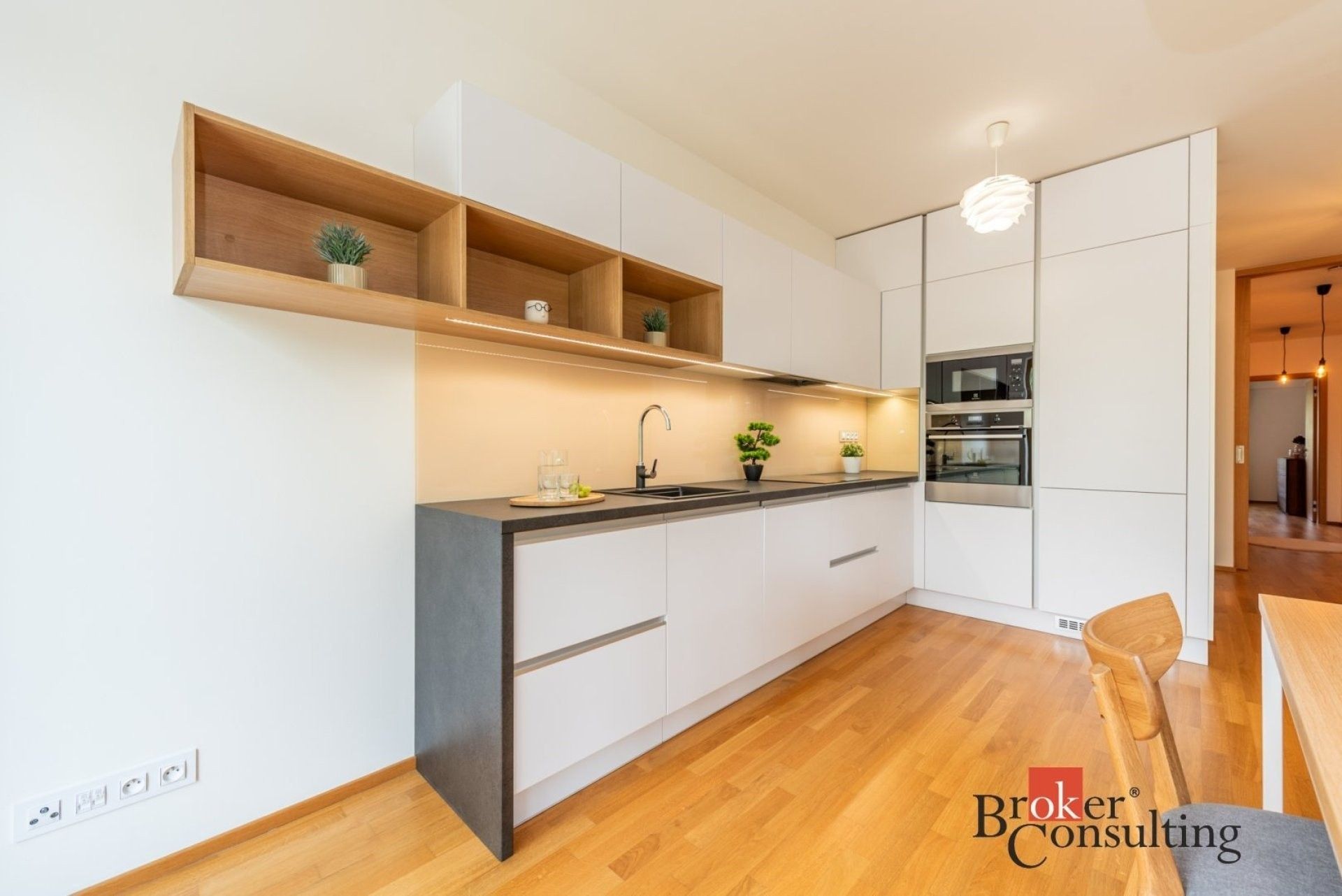 3+kk, Za Karlínským přístavem, Praha, 89 m² - 1