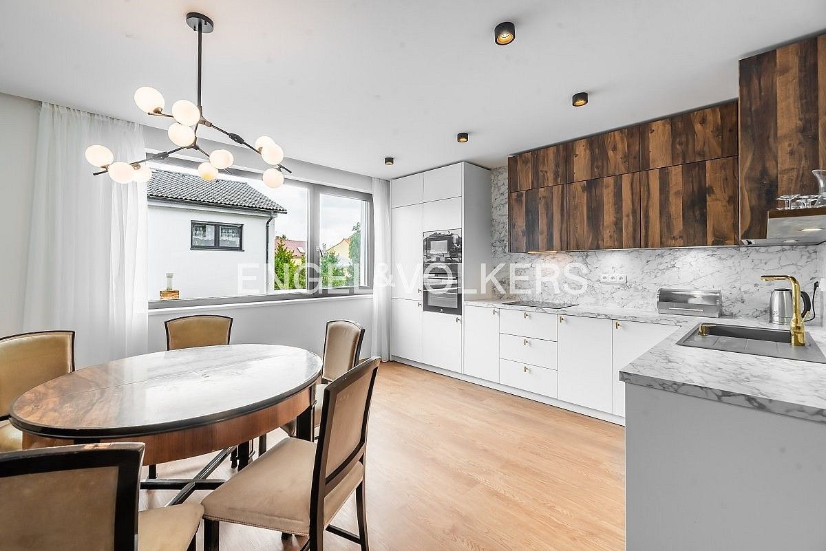 Rodinný dům · 165 m² · Praha - Libuš, okres Praha 12, Hlavní město Praha - 4