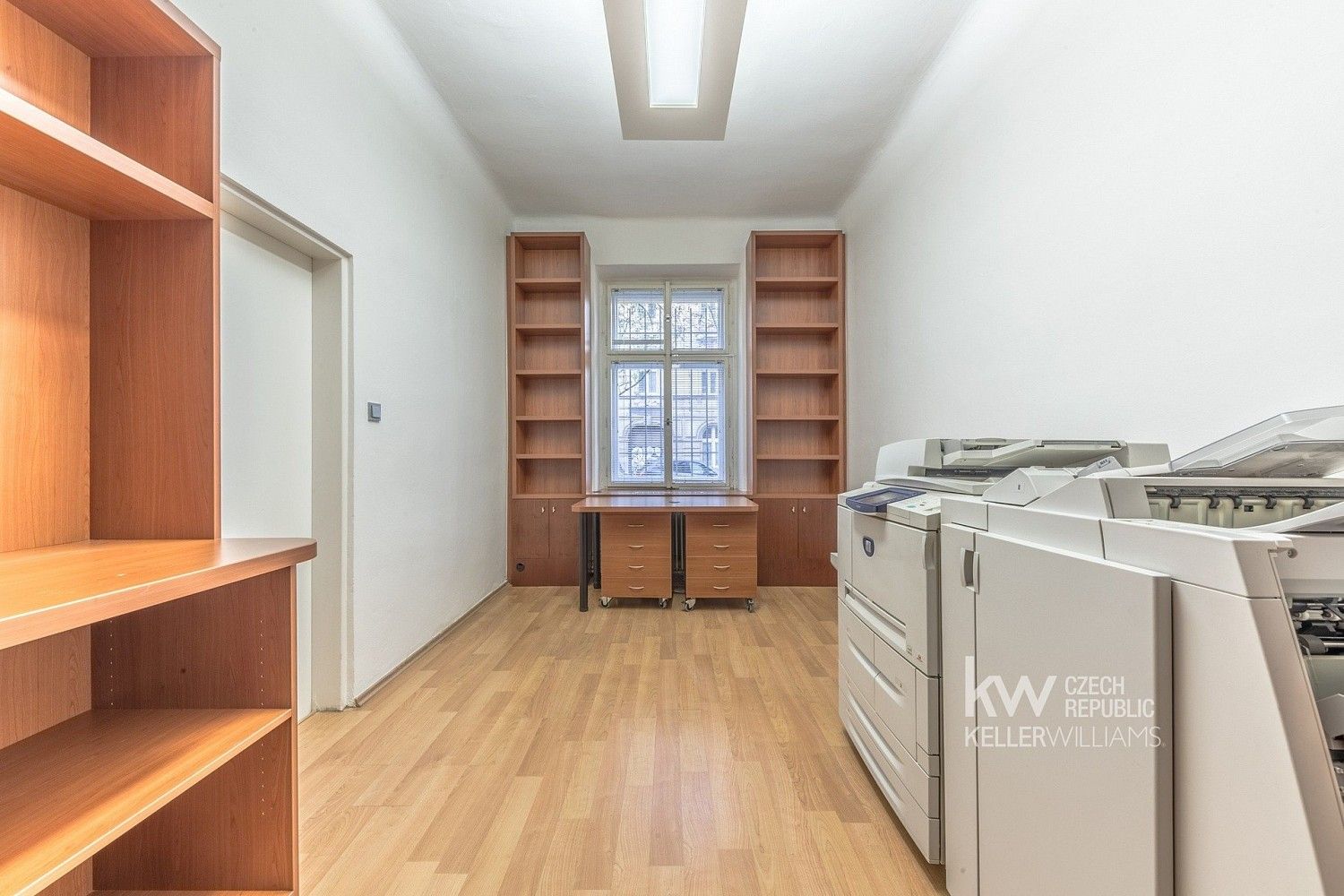 Obchodní prostory · 270 m² · Praha - Bubeneč, okres Praha 7, Hlavní město Praha - 3