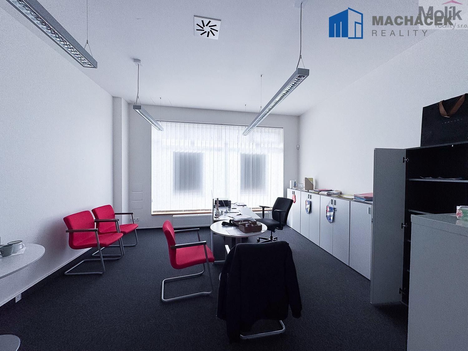 Pronájem obchodní prostory - Ferrerova  , Duchcov, 180 m² - 5