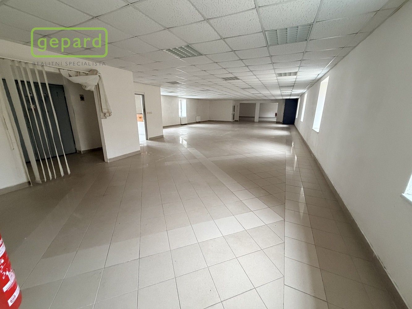 Obchodní prostory, Sokolov, Karlovarský kraj, 305 m² - 1