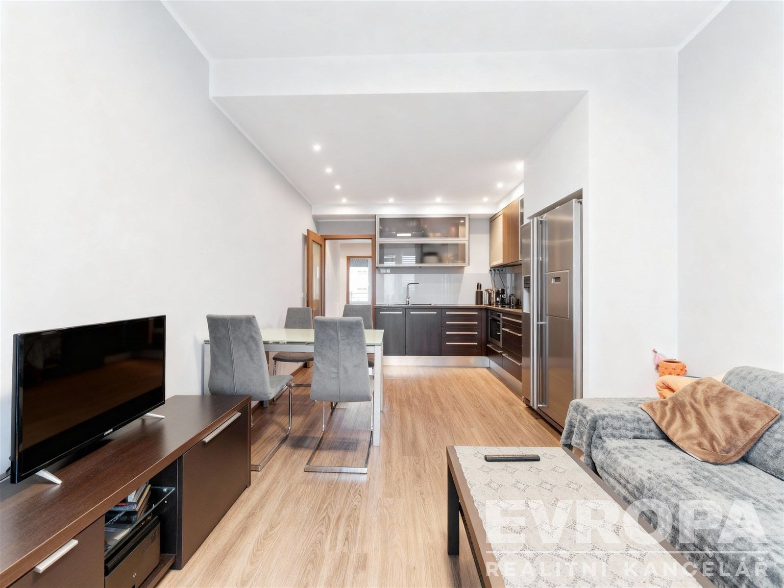 2+kk, Hornoměcholupská, Praha, 49 m²