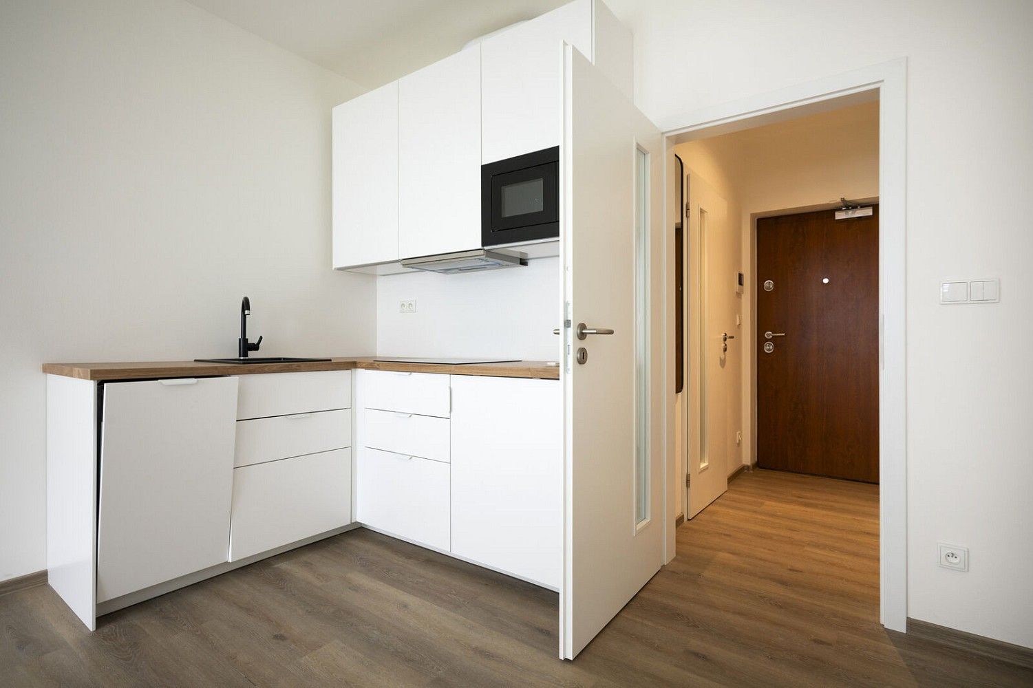 Pronájem byt 1+kk - Na Radosti, Praha 5 - Zličín, 25 m² - 5