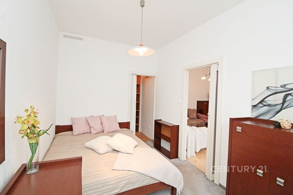 Pronájem byt 2+kk - Svojsíkova, Praha, 42 m²