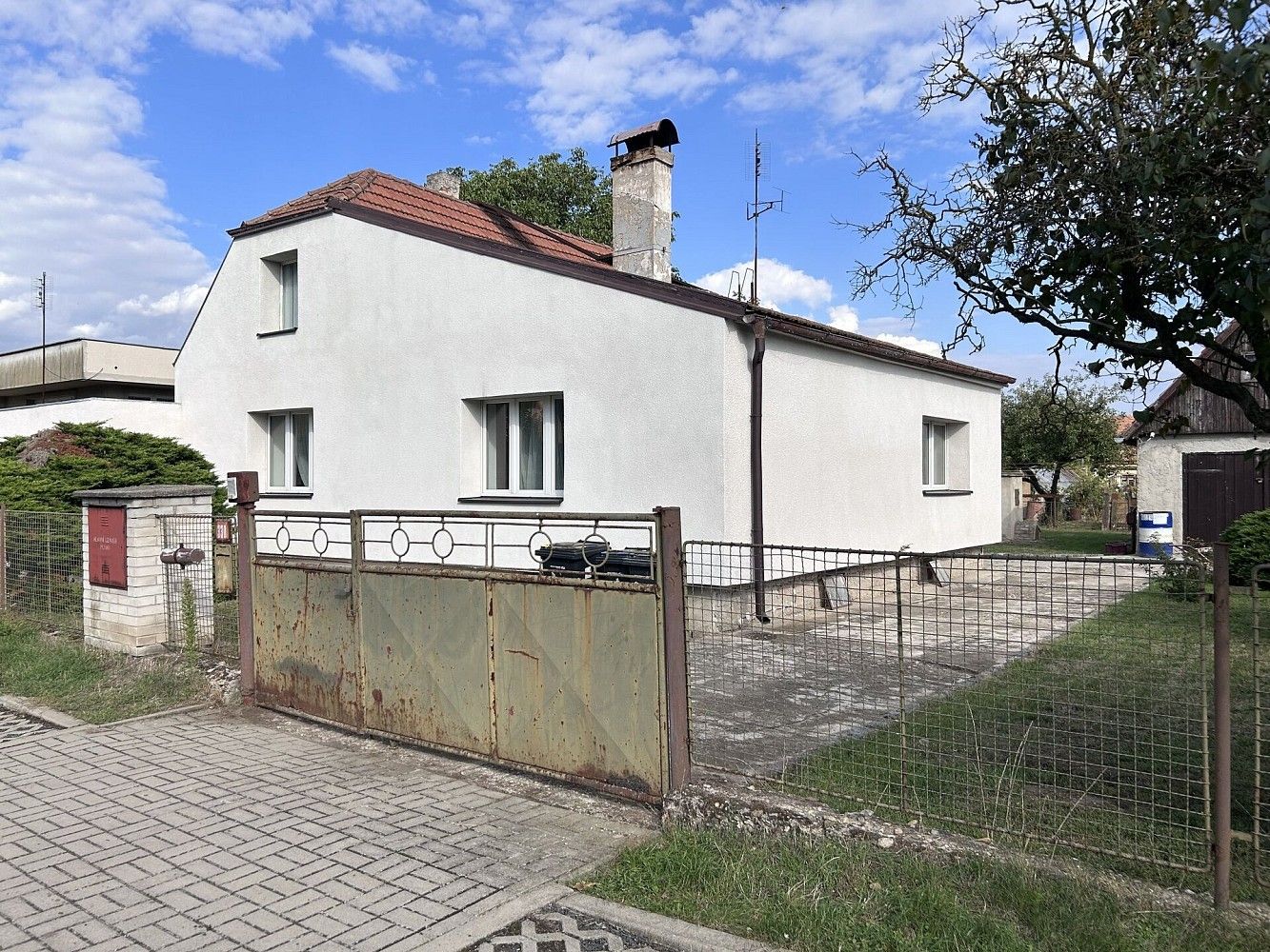 Prodej rodinný dům - Česká, Dobroměřice, okres Louny, 120 m² - 2