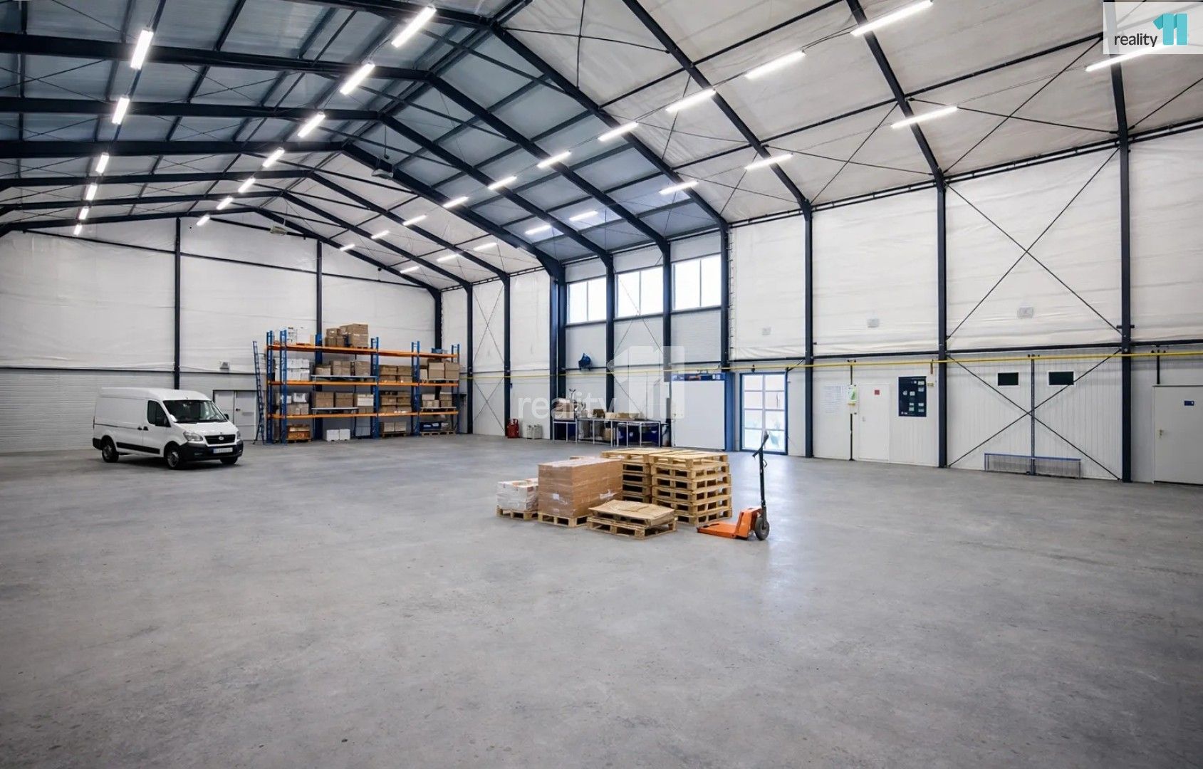 Pronájem obchodní prostory - Jaroňkova, Ostrava, 1 000 m²