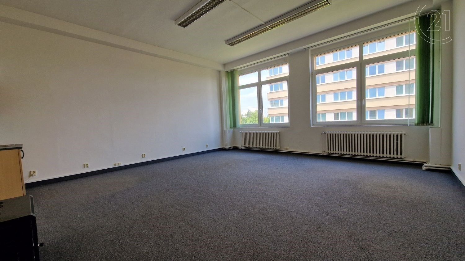 Pronájem kancelář - Hartigova, Praha, 36 m²