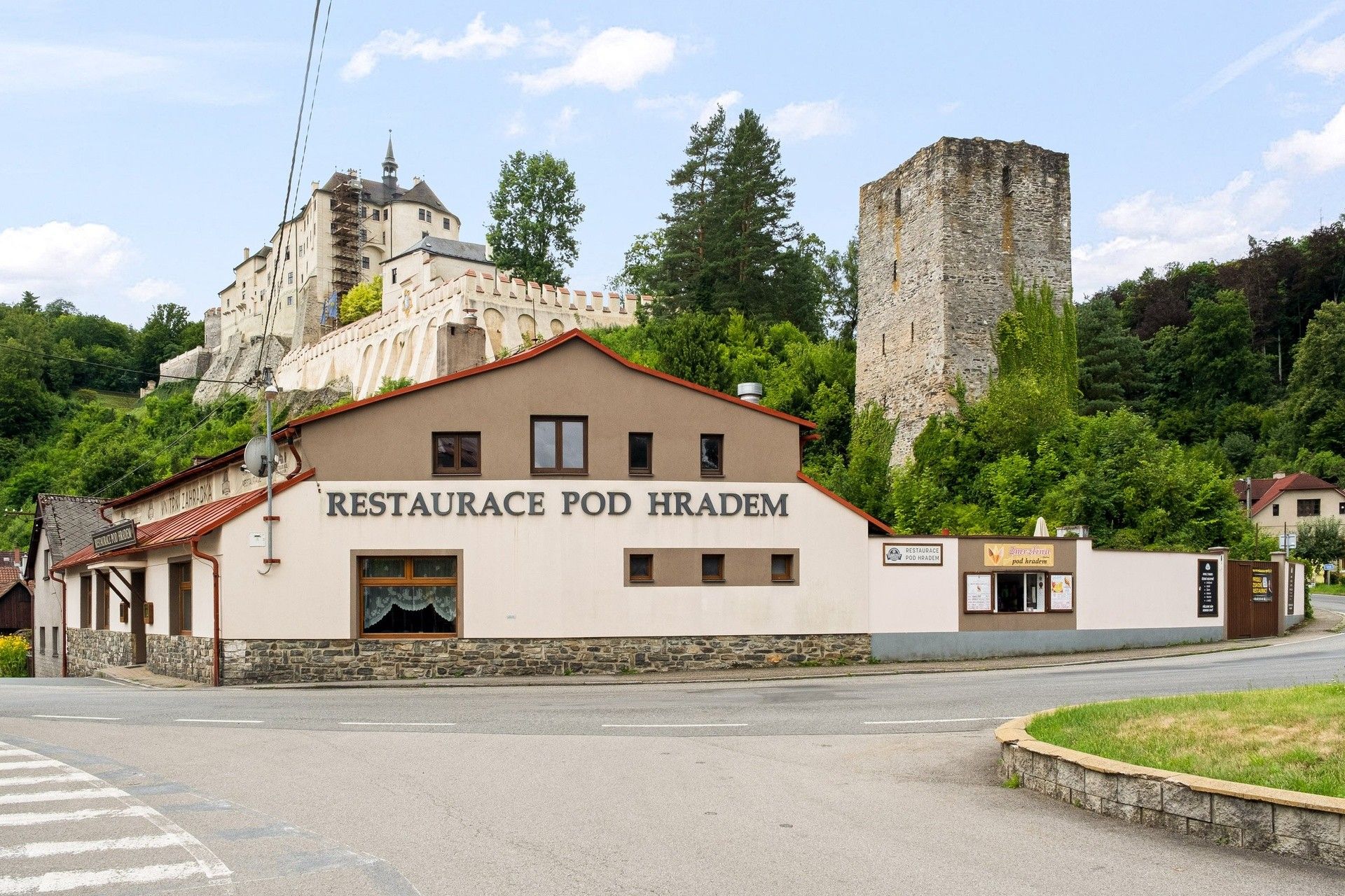 Restaurace, Český Šternberk, 480 m²