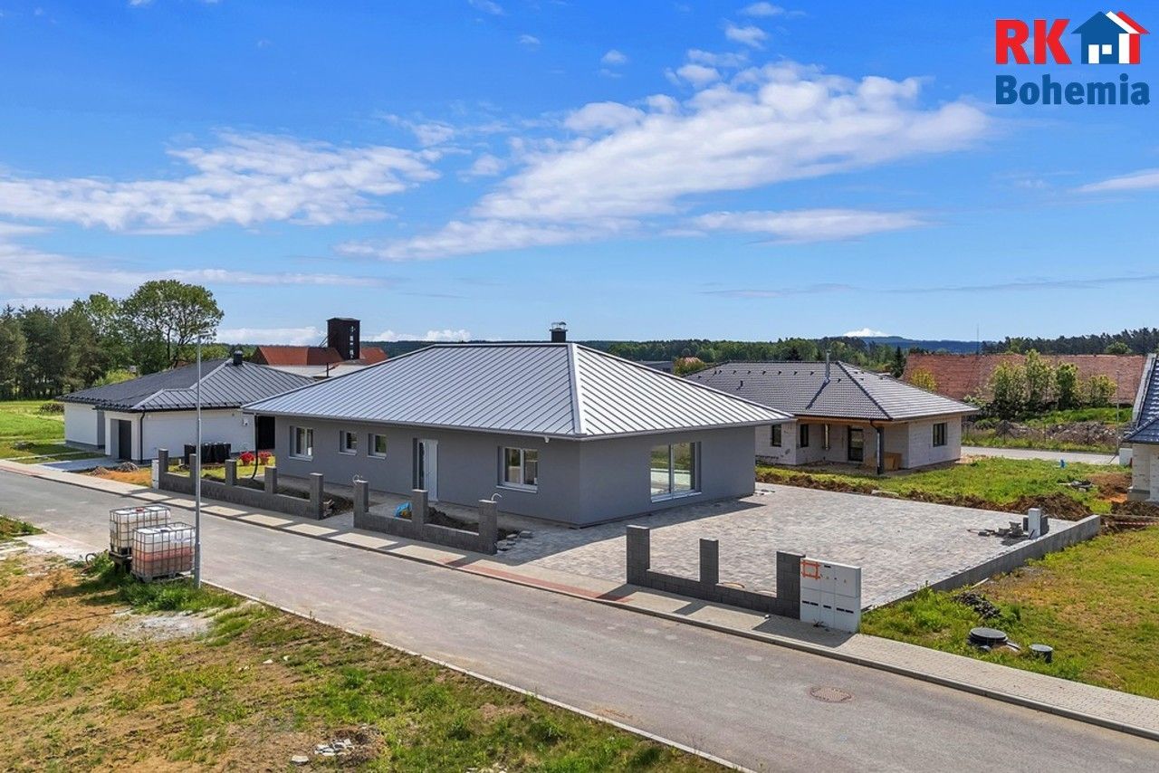 Rodinné domy, Sukorady, 200 m²