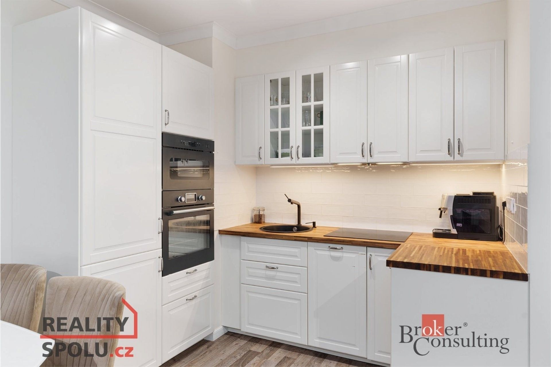 Prodej byt 2+kk - Zvěřinova, Praha, 59 m²