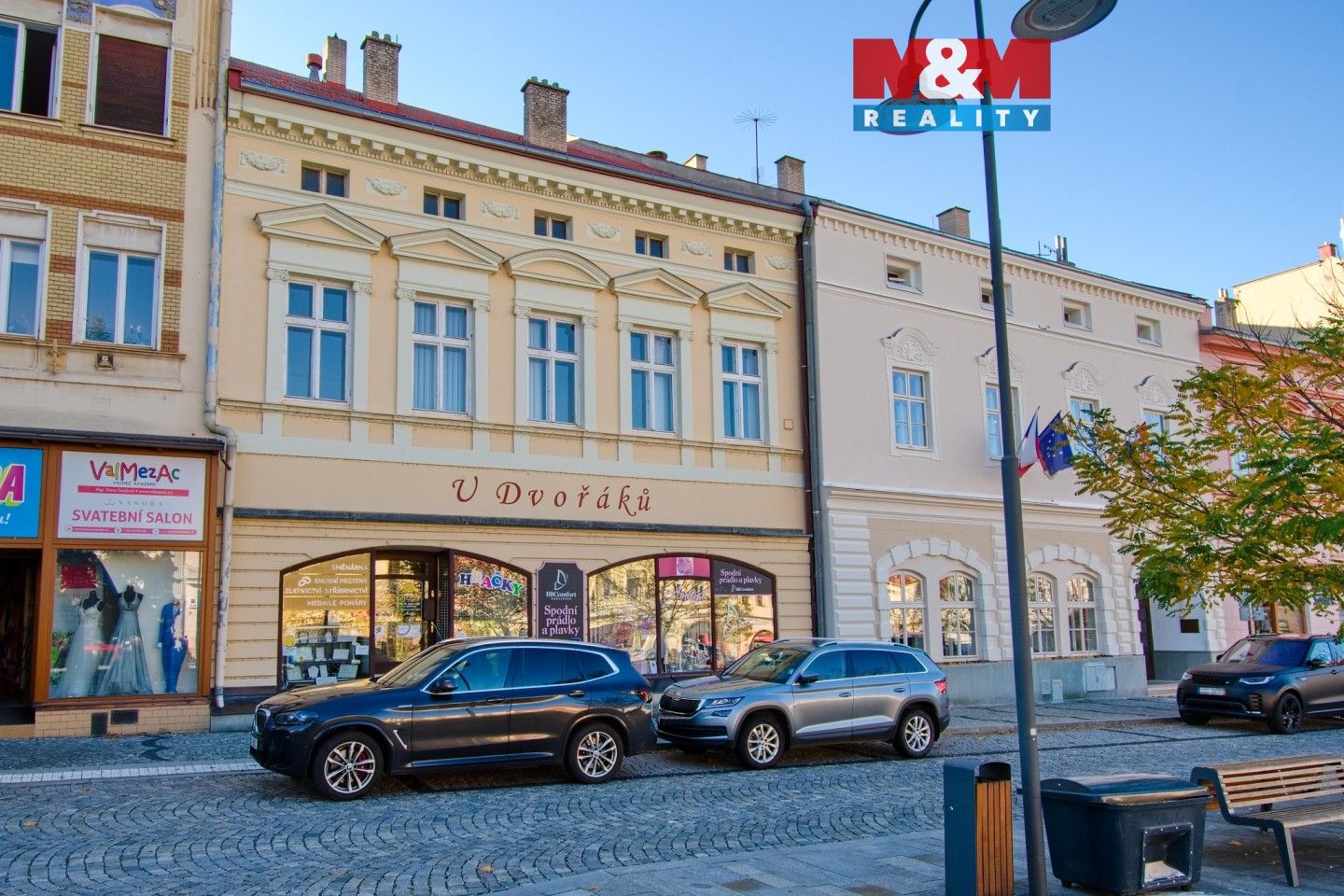 Obchodní prostory, Náměstí, Valašské Meziříčí, 32 m²
