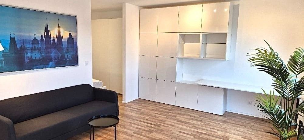 Pronájem byt - Praha, 130 00