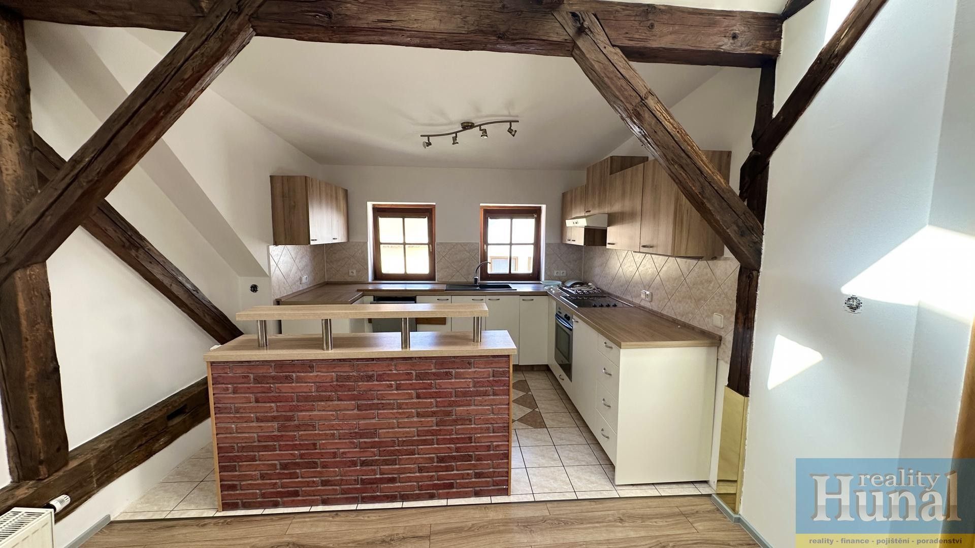 2+kk, Růžová, Pelhřimov, 92 m²