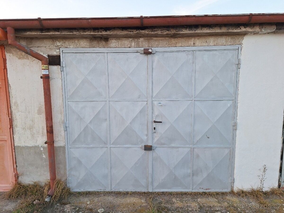 Garáže, Pardubice, 530 06